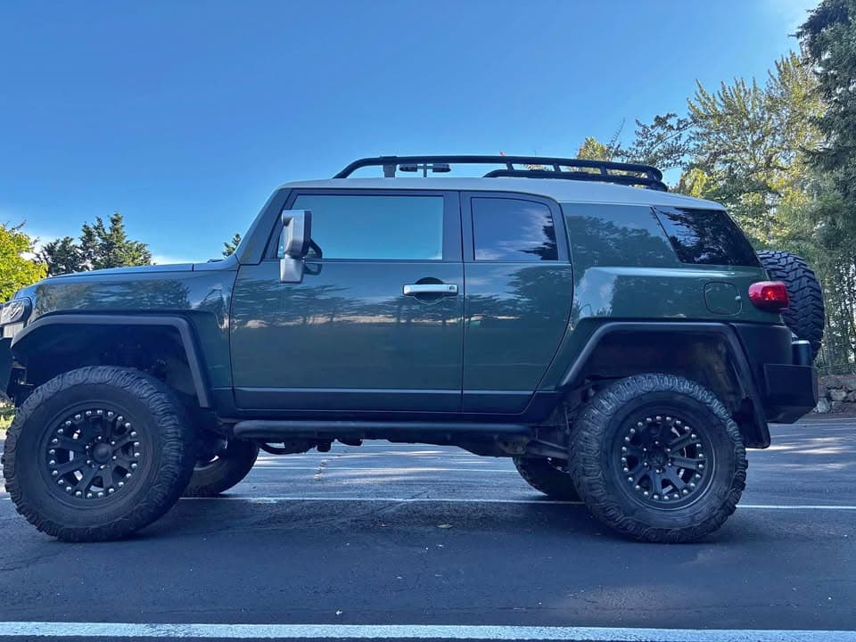 2014 Toyota FJ Cruiser Sport Utility 2D