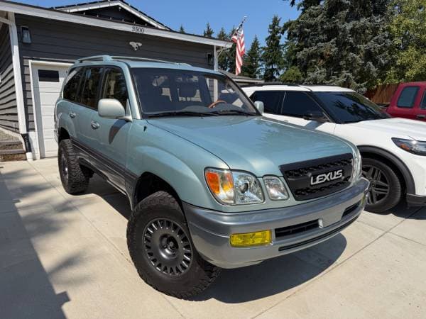 2003 Lexus LX470