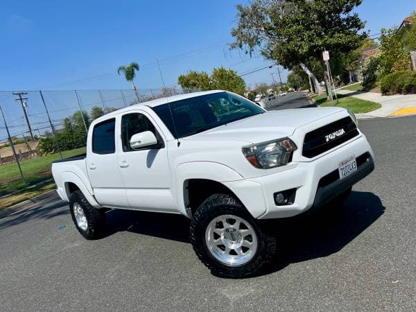 2015 Toyota Tacoma SR5 Double Cab PreRunner With New Tires In Excellent Condition