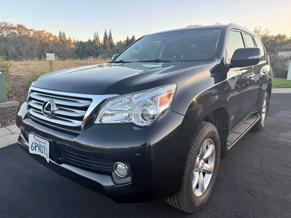 2011 Lexus GX 460 Luxury Sport Utility 4D
