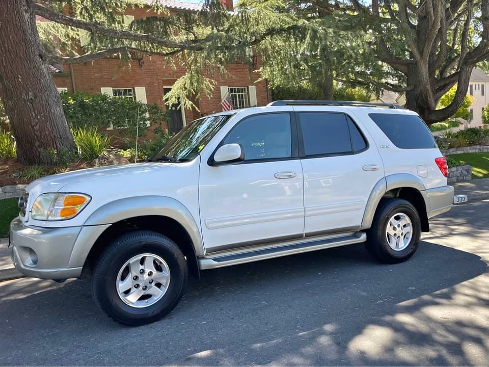 2003 Toyota Sequoia SR5 Sport Utility 4D