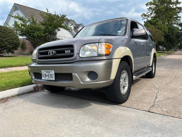 04 Toyota Sequoia SR5