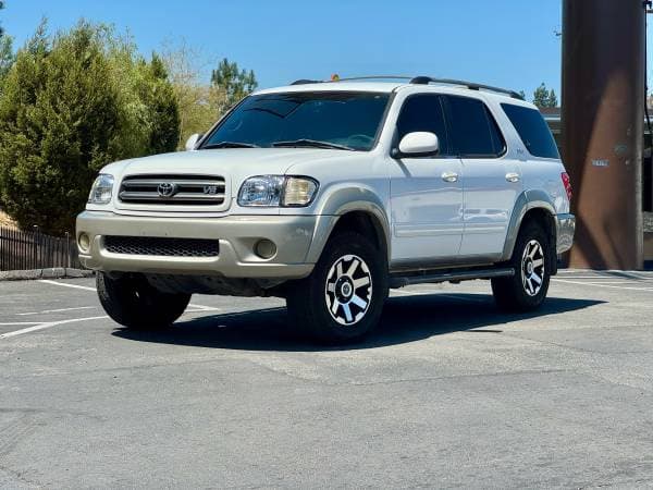 2004 Toyota Sequoia SR5
