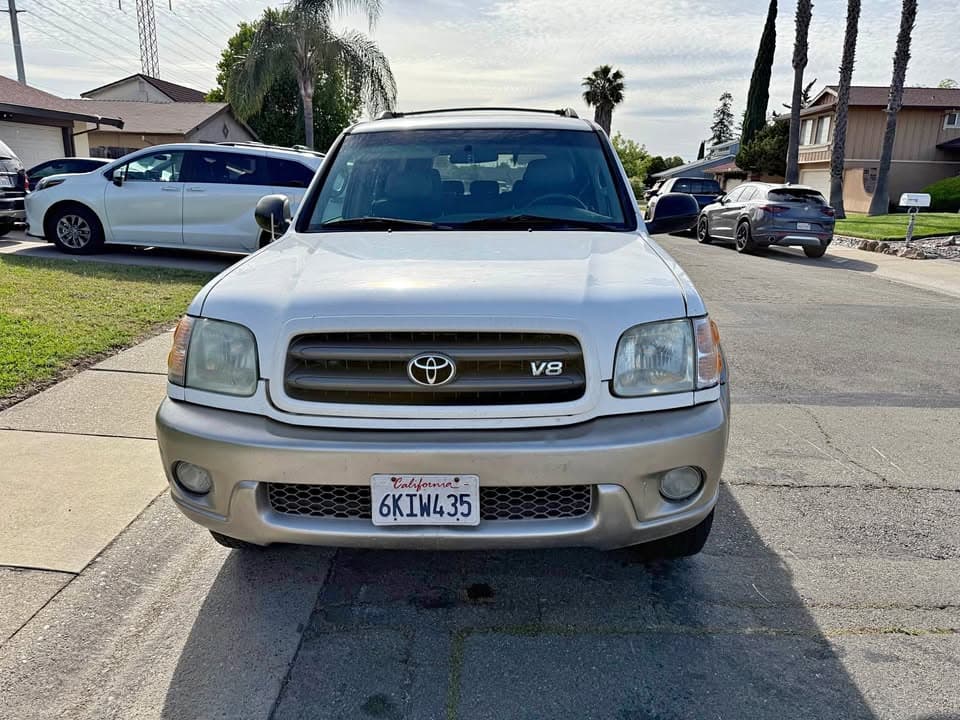 2003 Toyota Sequoia SR5 Sport Utility 4D