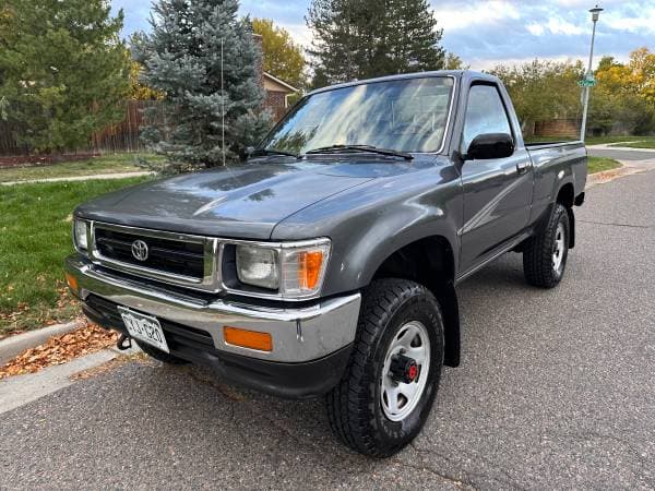 1994 Toyota Pickup 4-Cylinder 22RE 5-Speed 4x4 Low Miles