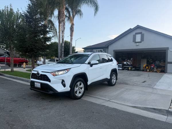 21 Toyota RAV4