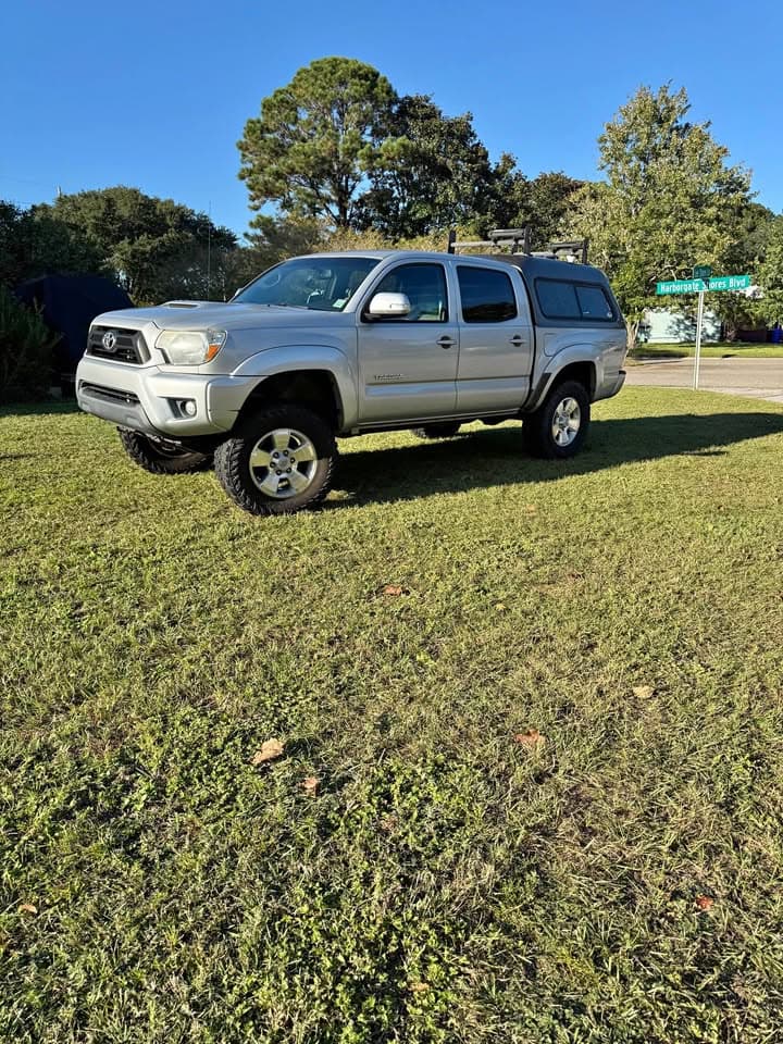 2012 Toyota Tacoma Double Cab TRD Off-Road Pickup 4D 5 Ft