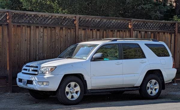Toyota 4Runner SR5 RWD