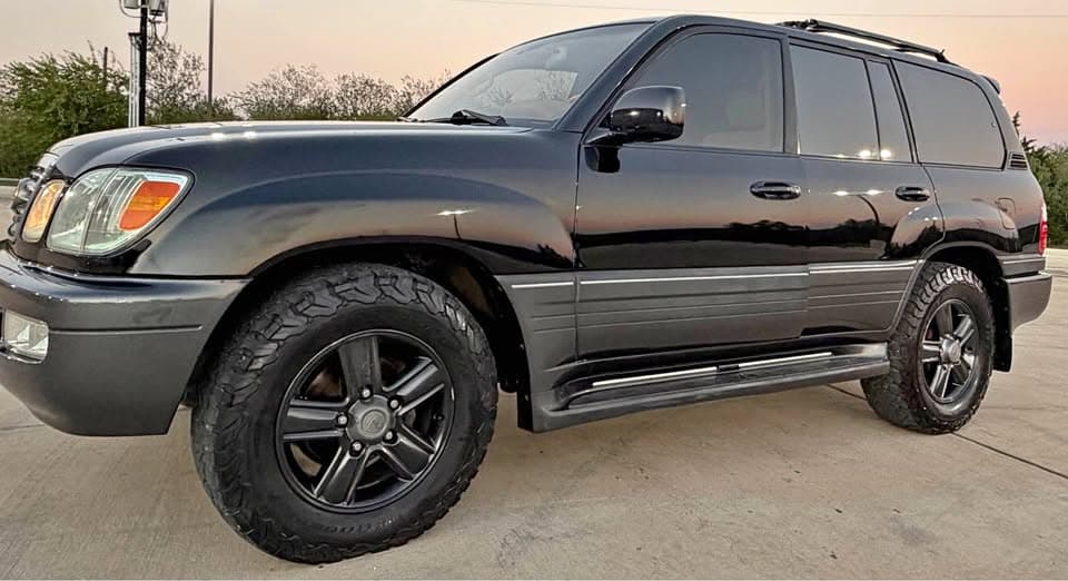 2003 Lexus LX 470 Sport Utility 4D