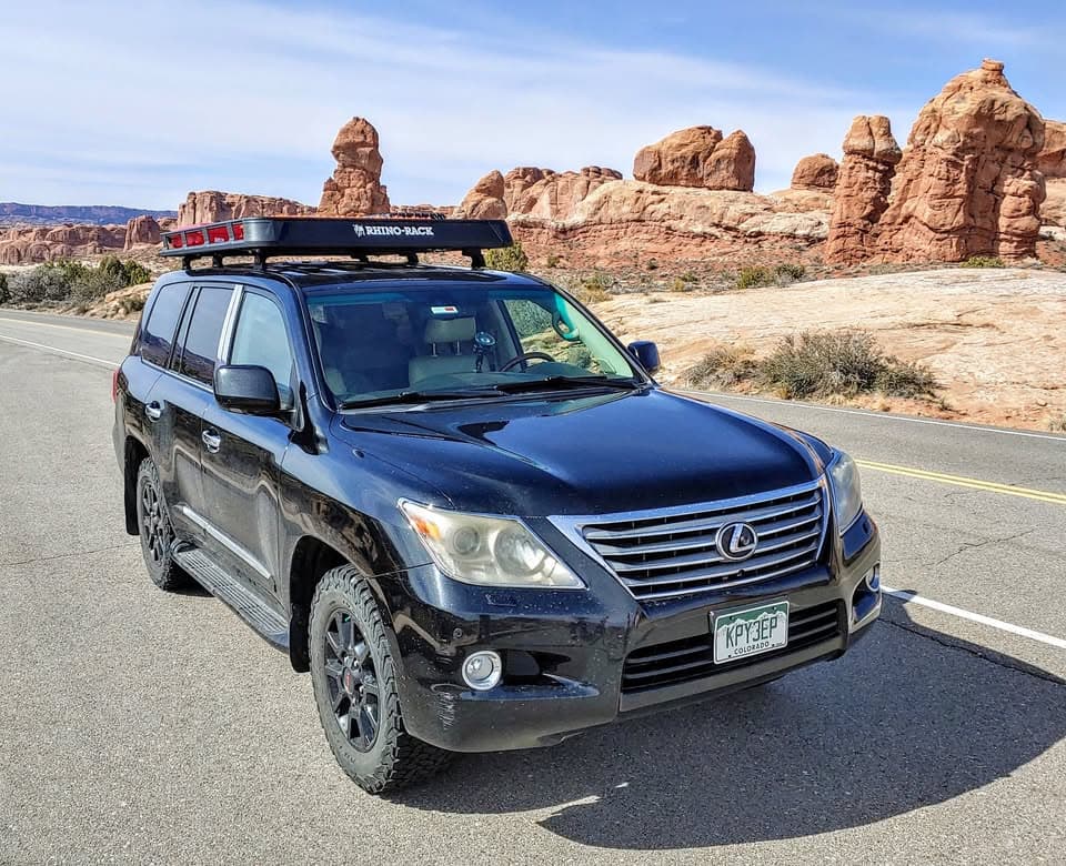 2010 Lexus LX 570 Sport Utility 4D