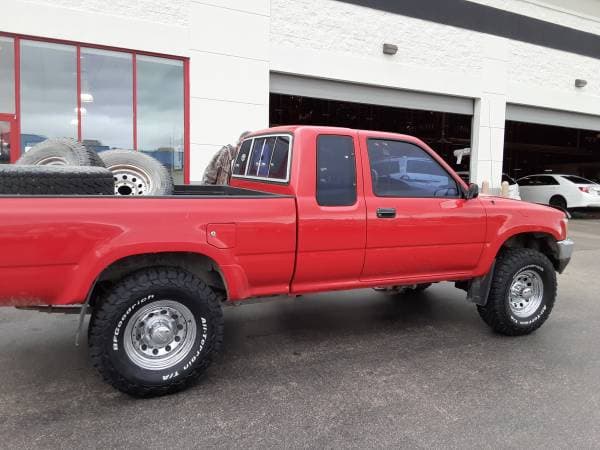 1990 4X4 SR5 Toyota Pickup