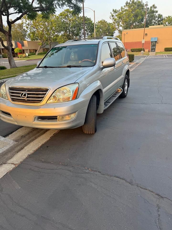 2005 Lexus GX 460 Luxury Sport Utility 4D