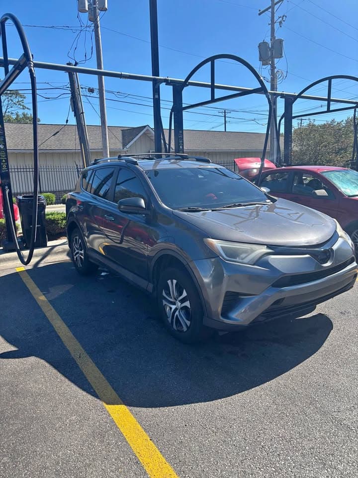 2017 Toyota RAV4 LE Sport Utility 4D