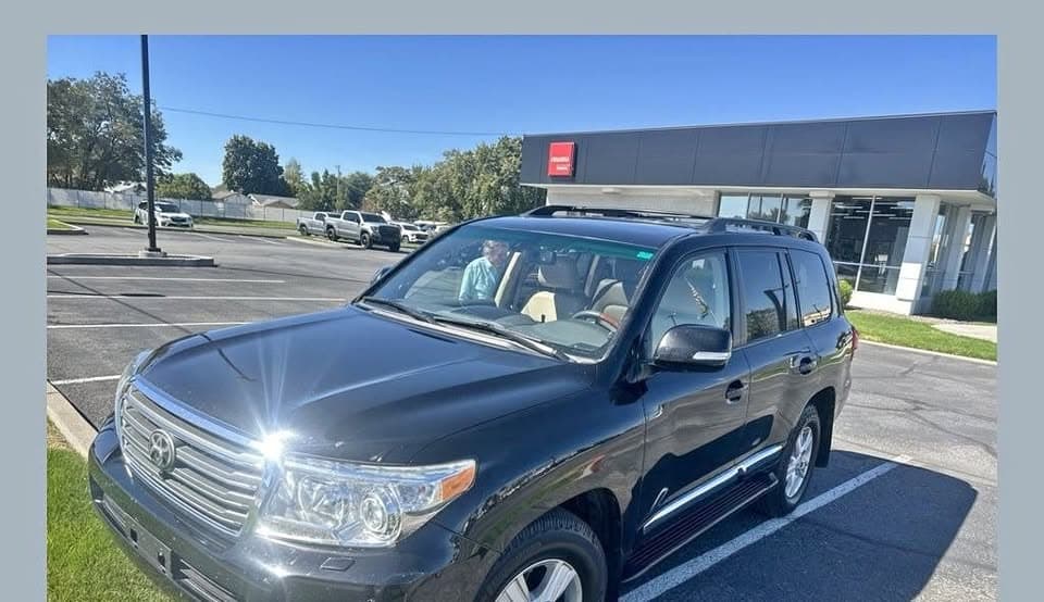 2015 Toyota Land Cruiser Base 167023 Miles