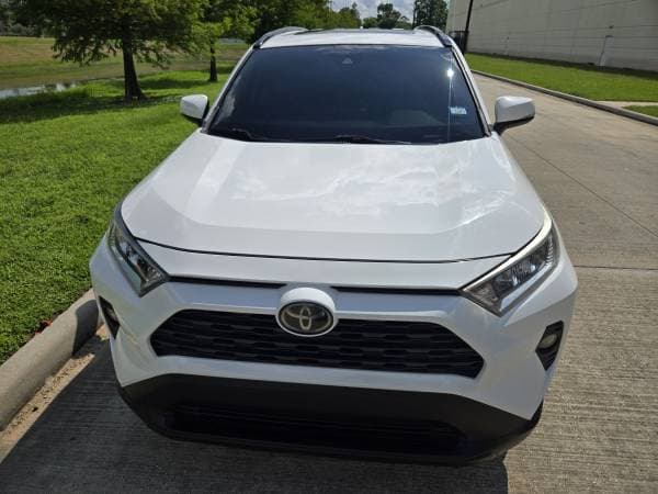 2020 Toyota RAV4 XLE Clean Title 107K Miles Excellent Condition