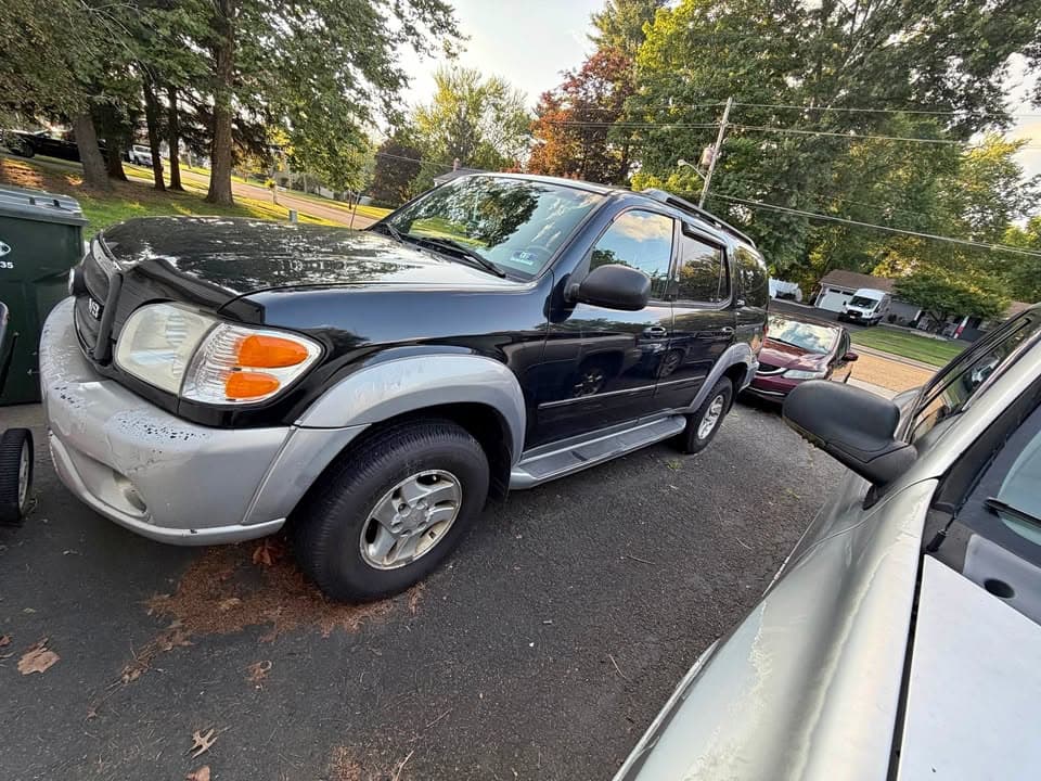 2002 Toyota Sequoia SR5 Sport Utility 4D