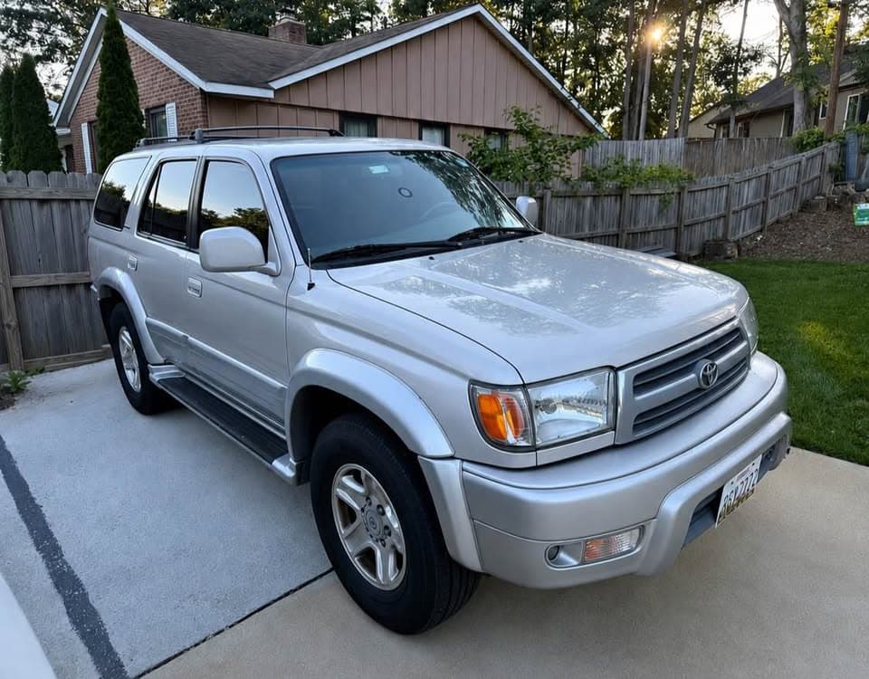 2000 Toyota 4Runner Limited Sport Utility 4D