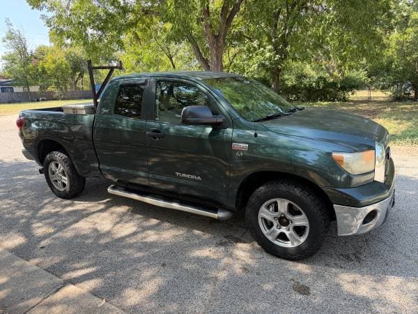 Toyota Tundra 5.7L V8 Double Cab SR5