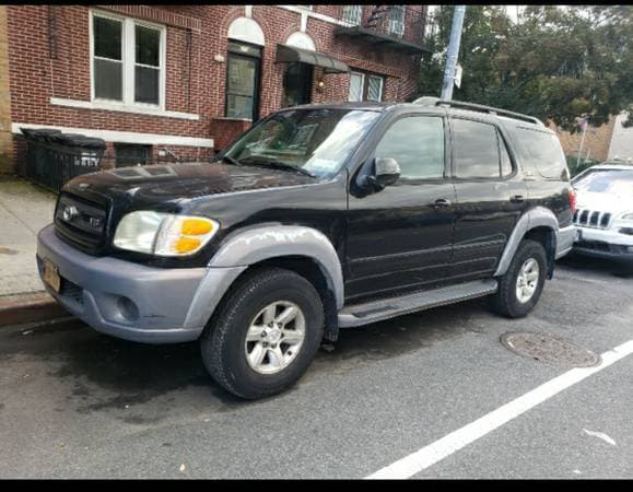 Toyota Sequoia 2001 Low Miles Runs Great